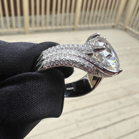 New Moissanite Engagement Luxury Ring 5CT, 18K White Gold Plated Sterling Silver - Picture 14 of 17